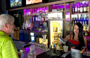 Surveys seek bar patrons’ opinions on smoking smoke-free bar