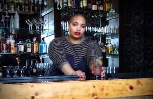 Mixologist pours herself into Miranda Lambert’s bar Mixologist