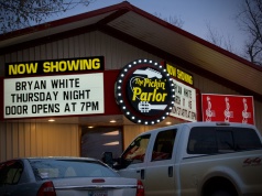 Tishomingo: A new hub of country music The Pickin' Parlor