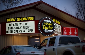 Tishomingo: A new hub of country music The Pickin' Parlor