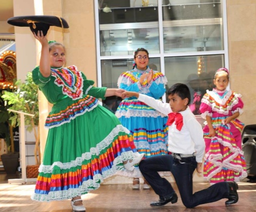 Yumare Mexican Folkloric dancers