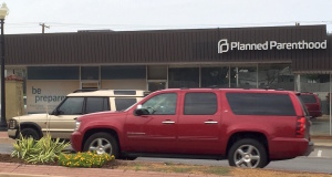 Okla. agency reverses on Planned Parenthood contracts