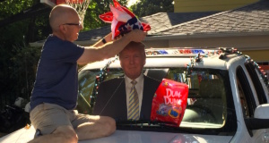 Who is the smartest crook in the race? smartest crook