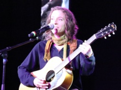 Okie folksters rub elbows with Ani DiFranco in KCMO