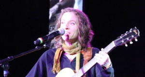 Okie folksters rub elbows with Ani DiFranco in KCMO
