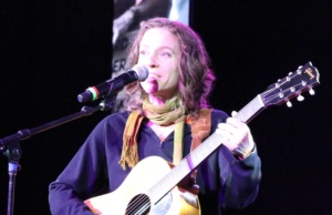 Okie folksters rub elbows with Ani DiFranco in KCMO