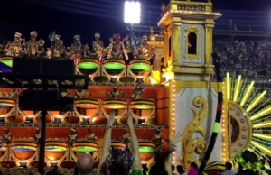 Photos and video: Parades amaze at Carnival in Rio