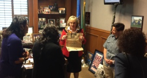 Fallin vetoes high-interest loan bill that reflected national industry push high-interest loan