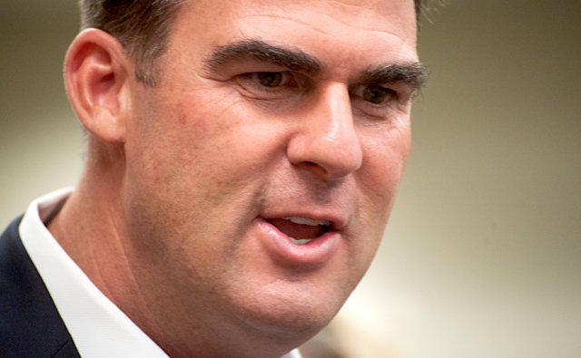 Kevin Stitt show, masks