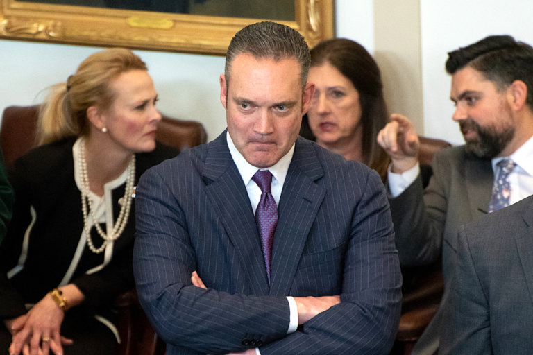 McCall bill regulating stopped trains fails, stirs drama