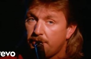 Prop him up beside the jukebox: Joe Diffie dies after COVID-19 diagnosis