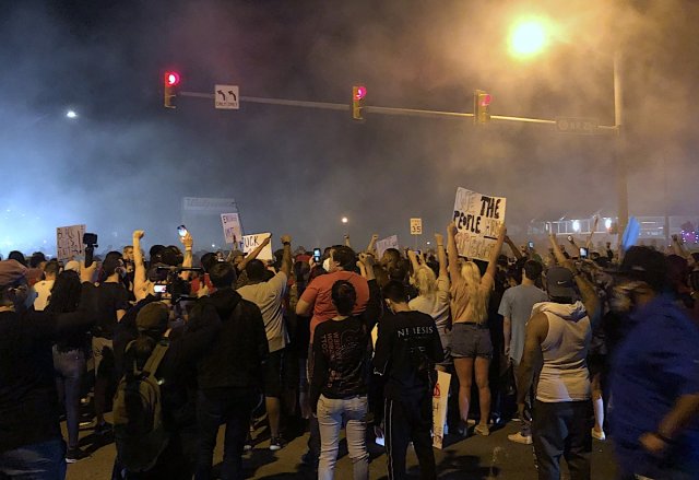 people protest police