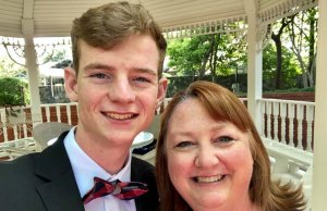 ‘What are we supposed to do now?’: High school graduates end anticlimactic senior year high school graduates