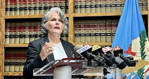 Behenna drops Prater’s manslaughter charges against 7 police officers in 3 cases Vicki Behenna drops charges against police officers