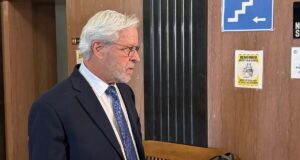 Judge recuses from Richard Glossip murder case retrial Glossip judge recuses