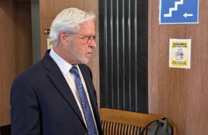 Judge recuses from Richard Glossip murder case retrial Glossip judge recuses
